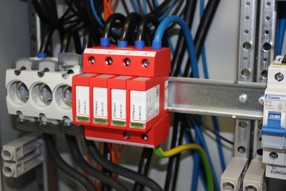 U berspannungsschutz bei Main Strom Elektrotechnik e.K. in Frankfurt am Main